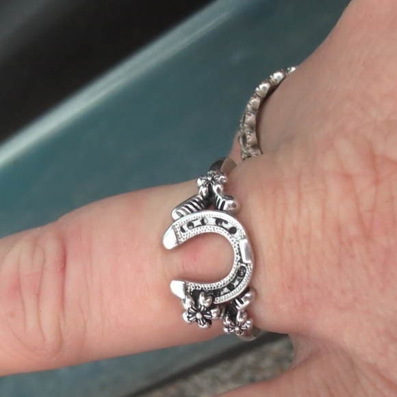 Ring - Picture 1 of 1